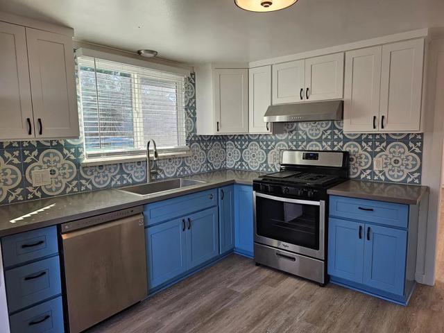 106 Saxon Avenue, Capitola CA: https://media.crmls.org/mediaz/427de7b5-bf57-4f80-a9bd-ad064a550eb9.jpg