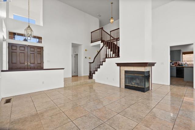 2205 Mark Twain, Antioch CA: https://media.crmls.org/mediaz/427e07d9-5ef5-49e0-b3b0-086fad575045.jpg