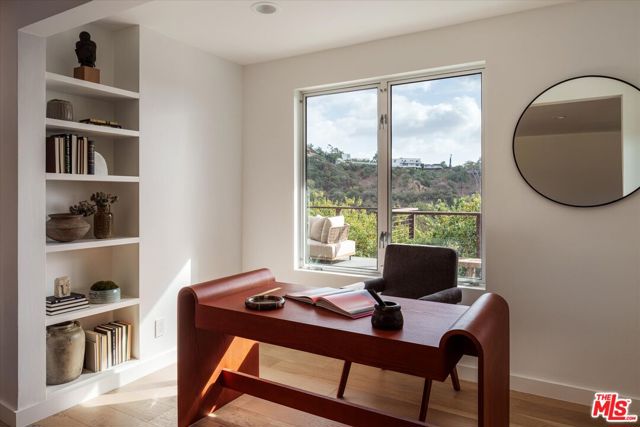 7420 Cervantes Place, Los Angeles CA: https://media.crmls.org/mediaz/427ef780-d6fb-496f-85a2-1a36792d3693.jpg