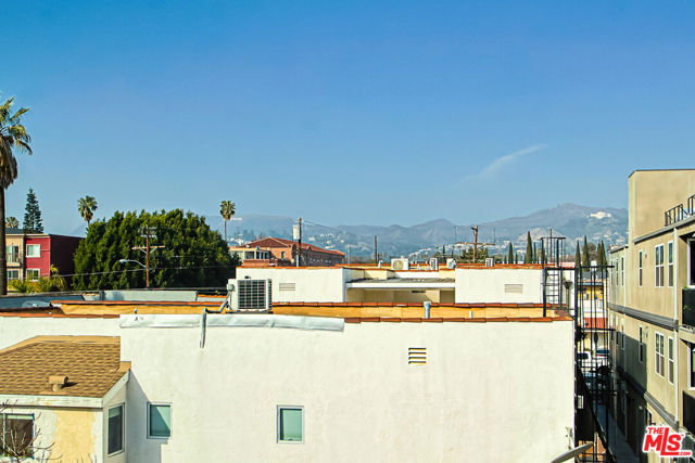 954 N Kingsley Drive, Los Angeles CA: https://media.crmls.org/mediaz/428019db-7611-478c-a6b0-09e7e960cfe8.jpg