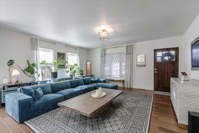 26 Pleasant Street, Los Gatos CA: https://media.crmls.org/mediaz/42806546-8b2d-46e0-9110-8b0e373e735b.jpg