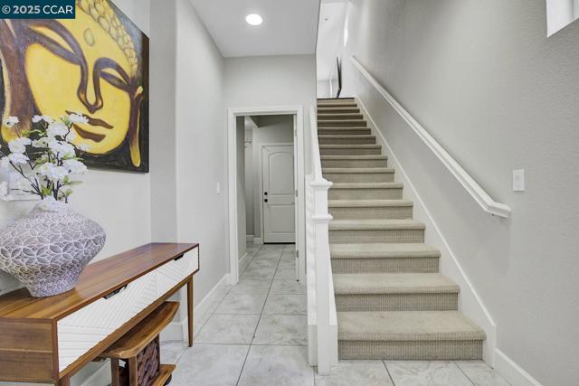 244 Selby Ln, Livermore CA: https://media.crmls.org/mediaz/42810f01-1f68-45ee-93d7-01586116378d.jpg