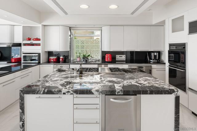 1 The Point, Coronado CA: https://media.crmls.org/mediaz/4281cd18-b1c2-49e7-acdd-fcb1a20fceed.jpg