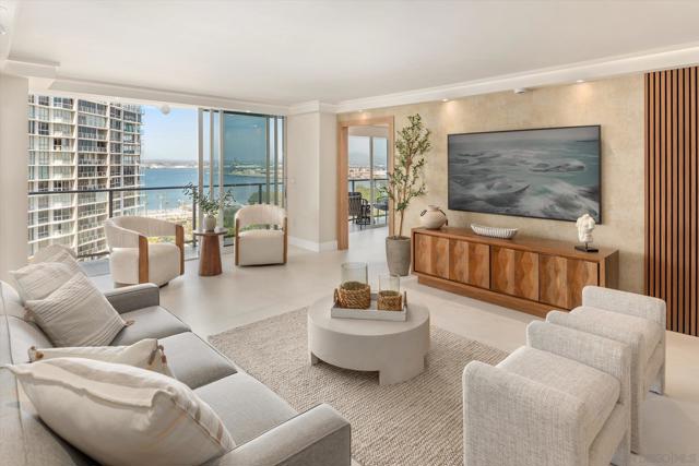 1830 Avenida del Mundo, Coronado CA: https://media.crmls.org/mediaz/4281fb5c-dcfd-4ab5-969c-fb6834a9d2ef.jpg