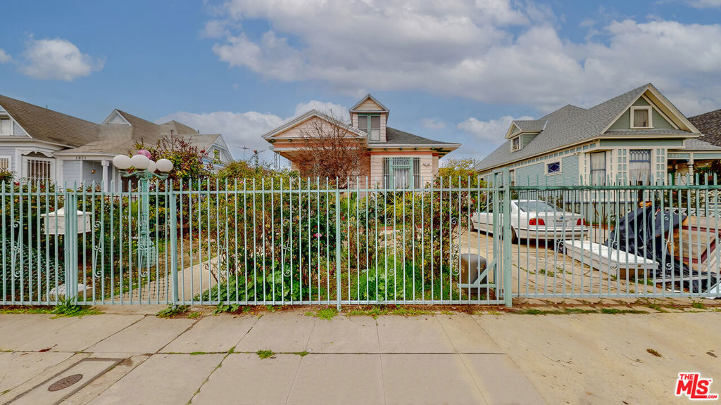 1965 Park Grove Avenue, Los Angeles, CA 90007