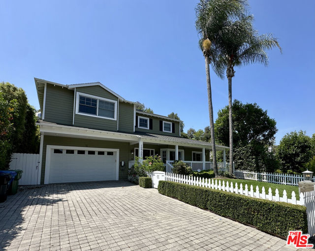 12722 Halkirk Street, Studio City CA: https://media.crmls.org/mediaz/42839782-536f-4c40-ae3c-a4c84f520e98.jpg