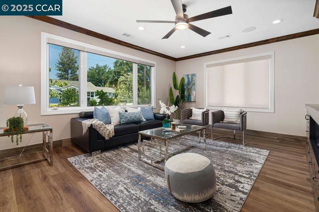 221 El Sobrante Dr, Danville CA: https://media.crmls.org/mediaz/4283cb60-cf60-4baa-b1d2-0b655093cd45.jpg