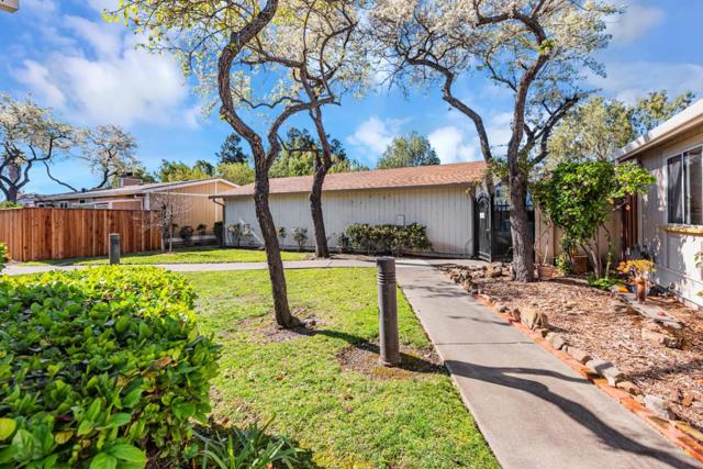 27950 Lancelot Court, Hayward CA: https://media.crmls.org/mediaz/4283e7c9-31da-4427-b119-6b69efd82eba.jpg