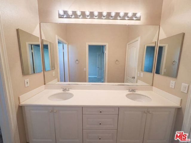 Image 18 of 29 For 17 Kennedy Court