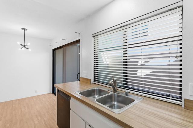 Detail Gallery Image 15 of 34 For 8427 via Mallorca #115,  La Jolla,  CA 92037 - 2 Beds | 2/1 Baths