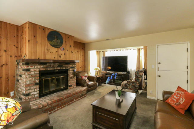 3036 Fairesta Street, La Crescenta CA: https://media.crmls.org/mediaz/4284bb43-336f-4888-bfd1-891db57215c7.jpg