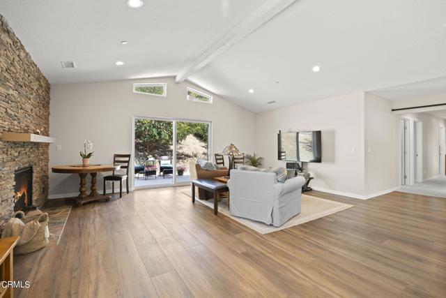 784 Via Arroyo, Ventura CA: https://media.crmls.org/mediaz/42857759-e342-4f3a-a326-49a085ee4ae7.jpg