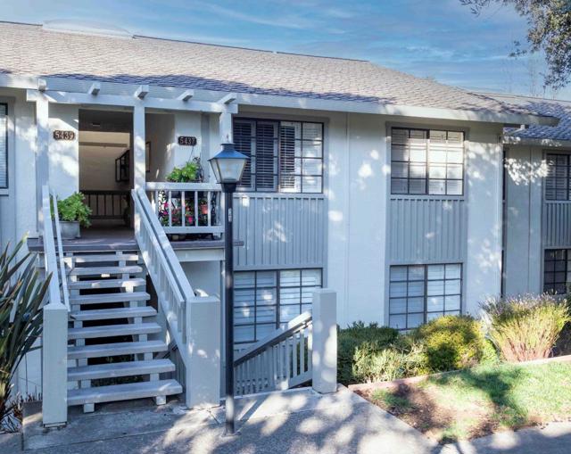 5437 Cribari Green, San Jose CA: https://media.crmls.org/mediaz/42867adc-3009-4322-ac33-2ff9cb3f2eb0.jpg