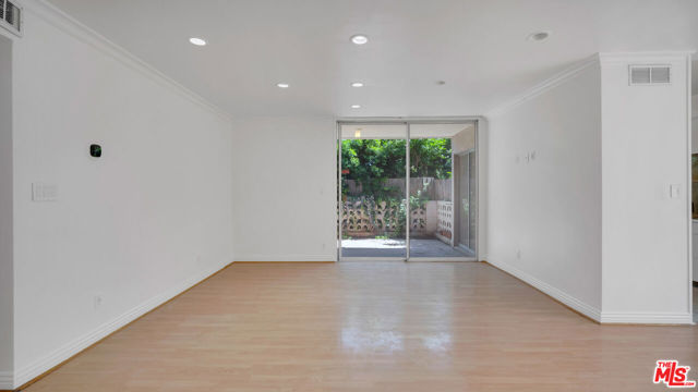 6251 Coldwater Canyon Avenue, 101 photo 4
