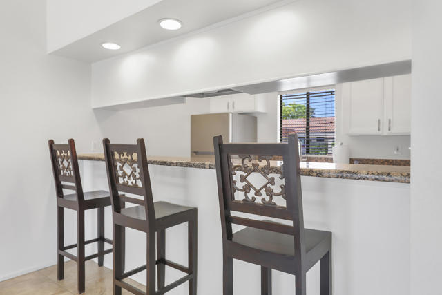 Image 7 of 42 For 40492 Bay Hill Way