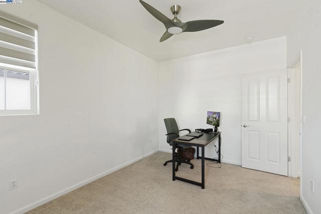 1025 S Fowler Ln, Mountain House CA: https://media.crmls.org/mediaz/428901b0-ff28-4c03-ac31-79b1e90a1a8a.jpg
