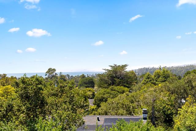 24497 San Mateo Avenue, Carmel CA: https://media.crmls.org/mediaz/4289df4c-da46-41aa-95d2-20c8320e2c42.jpg