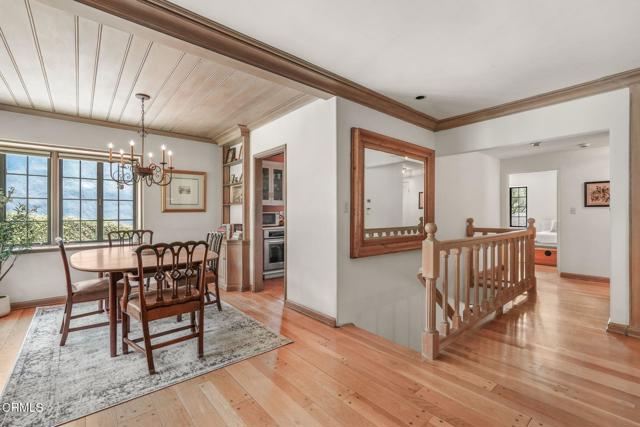818 Huntington Garden Drive, San Marino CA: https://media.crmls.org/mediaz/428b6d57-37a6-443a-af60-7912fb064184.jpg