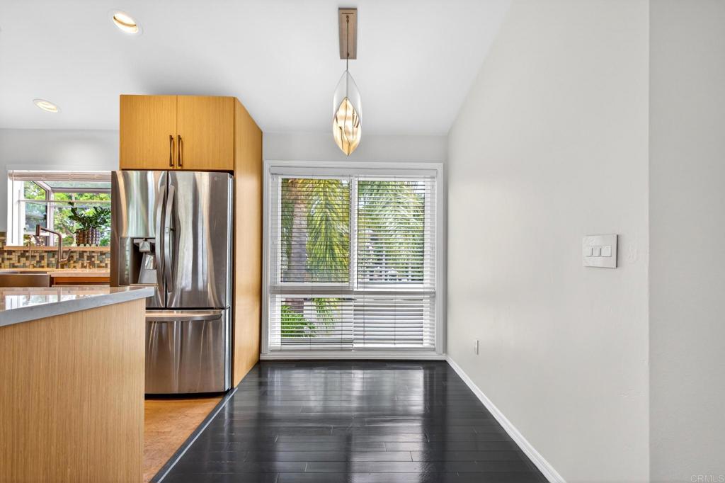 4482 North Avenue - photo 9