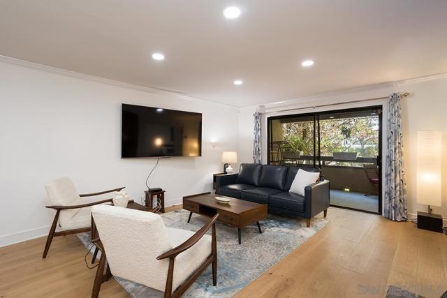 8880 Villa La Jolla Dr, La Jolla CA: https://media.crmls.org/mediaz/428b9317-c531-4641-a42e-062d776c23d5.jpg