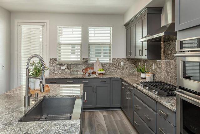 5736 Vibrant Loop, San Jose CA: https://media.crmls.org/mediaz/428bed4e-6df1-4c4d-8dec-1cf5d0e17b64.jpg