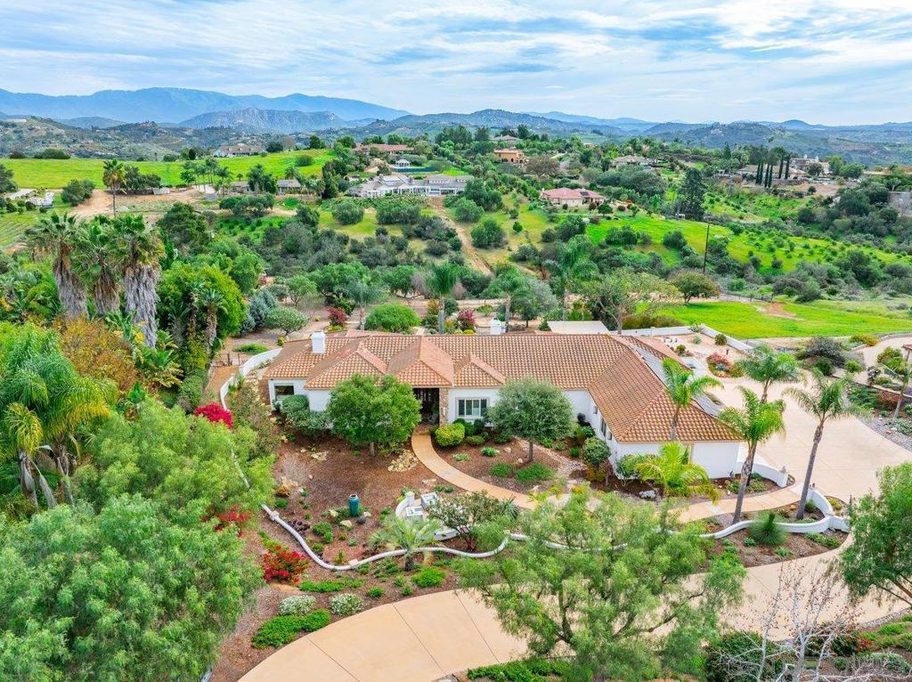 2860 Via Rancheros Way