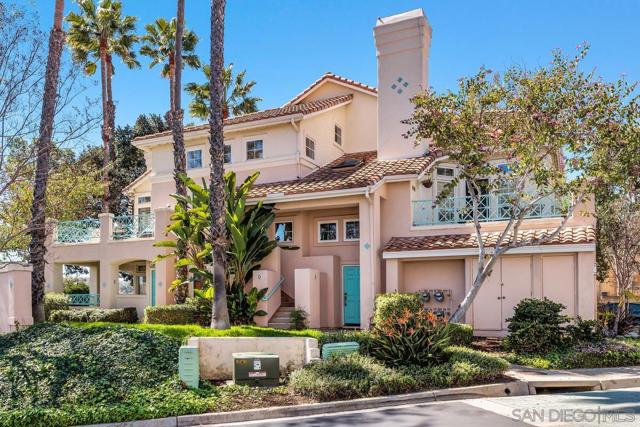 12646 Springbrook Dr, San Diego CA: https://media.crmls.org/mediaz/428d6f5a-e3a6-48d4-9f5b-5b143512fd95.jpg