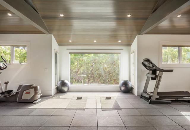 2950 Churchill Drive, Hillsborough CA: https://media.crmls.org/mediaz/428d80ad-66eb-4e6d-8a80-af96919773c7.jpg