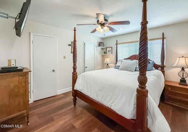 1878 Moore Street, Simi Valley CA: https://media.crmls.org/mediaz/428d8390-a4d1-466f-addb-22e4d00f8707.jpg