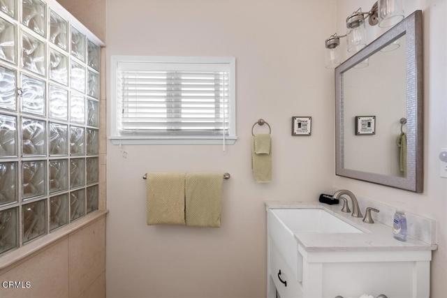 Detail Gallery Image 22 of 53 For 256 Melrose Dr, Oxnard,  CA 93035 - 3 Beds | 2/1 Baths