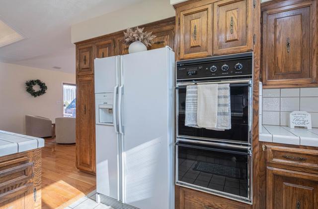 1527 Atherton Way, Salinas CA: https://media.crmls.org/mediaz/428e6409-d75b-4749-8163-7f41935ec969.jpg