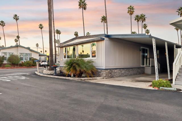 1215 Anchors Way Drive, Ventura CA: https://media.crmls.org/mediaz/428e9fef-9614-422c-ad07-7fcdbaa7a9b4.jpg