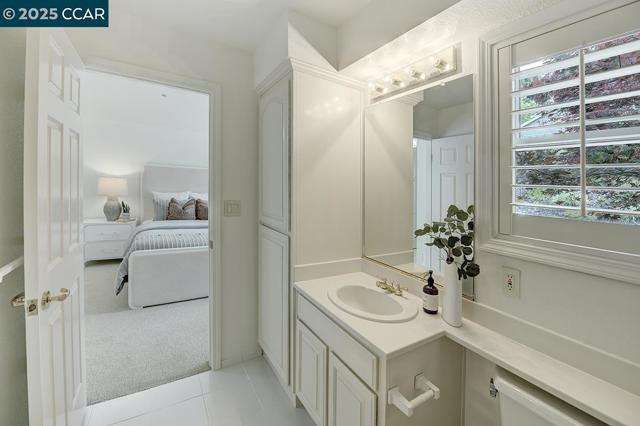 2504 Saklan Indian Dr, Walnut Creek CA: https://media.crmls.org/mediaz/428f5560-7d7f-4bc0-9a1e-7c39292e2039.jpg