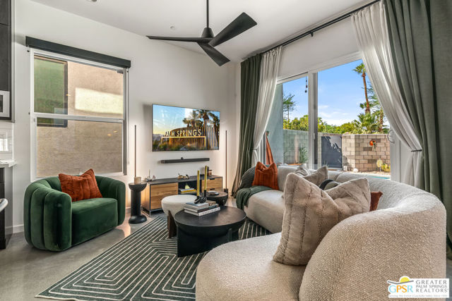 482 Paragon Loop, Palm Springs CA: https://media.crmls.org/mediaz/428f6f5a-b6ec-4f6b-b71c-049a8edffbca.jpg