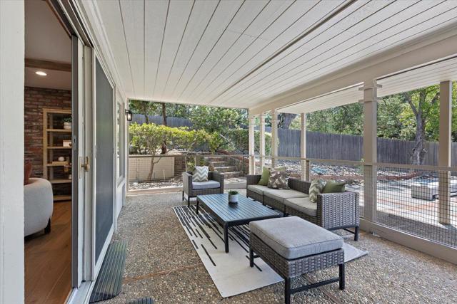 17095 Summit Way, Los Gatos CA: https://media.crmls.org/mediaz/428f702f-4b3c-428d-bd12-f3fbbbc80a8f.jpg