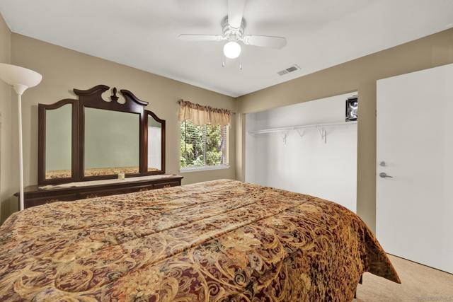 2010 Palsero Ave, Escondido CA: https://media.crmls.org/mediaz/42900653-313f-4ccd-b3d3-ebe1d2cde179.jpg