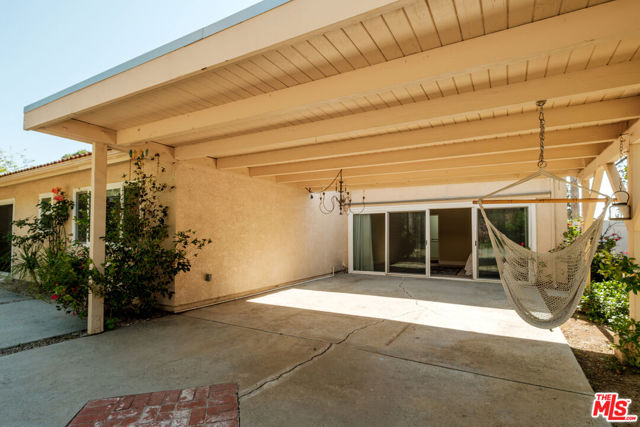 3194 Rossini Place, Topanga CA: https://media.crmls.org/mediaz/4291fe85-0229-40b6-83cf-55abf2aa8a53.jpg