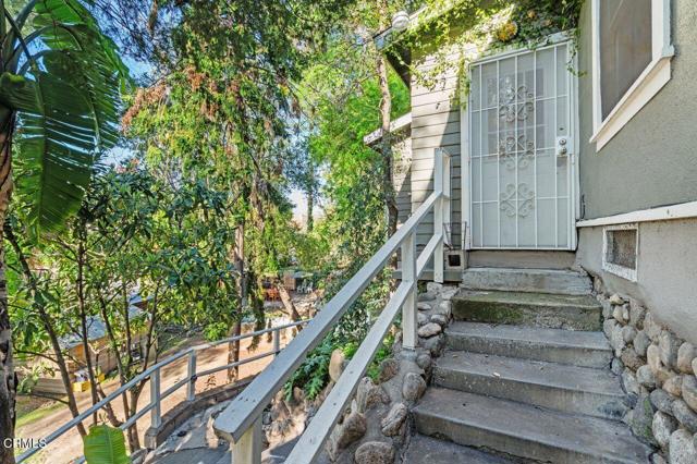 109 Marmion Way, South Pasadena CA: https://media.crmls.org/mediaz/4292fecc-8e41-4d88-9767-809dd5ec485b.jpg