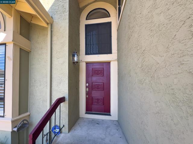 319 Oak Glen Ct, Martinez CA: https://media.crmls.org/mediaz/42931ff2-a95e-42a1-af5e-2fdc36fb009e.jpg