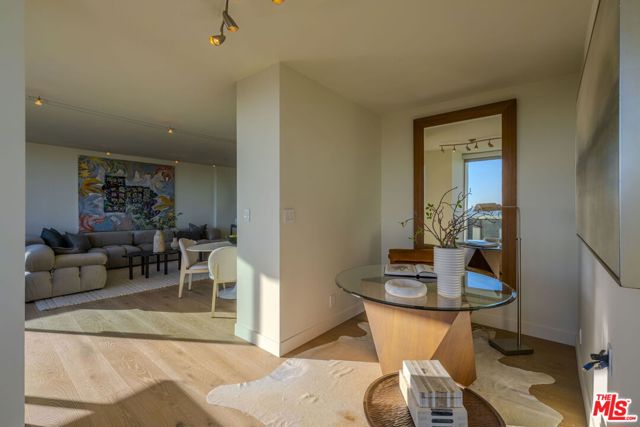 8787 Shoreham Drive, West Hollywood CA: https://media.crmls.org/mediaz/42938877-6f18-43f0-8dd5-6ecc2c787cc2.jpg