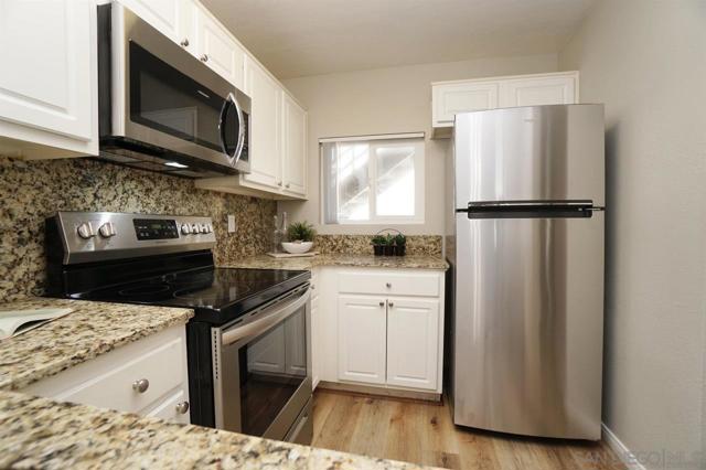 7405 Charmant Dr, San Diego CA: https://media.crmls.org/mediaz/4293a9e6-a520-4aa4-9c02-55419ea5ba79.jpg