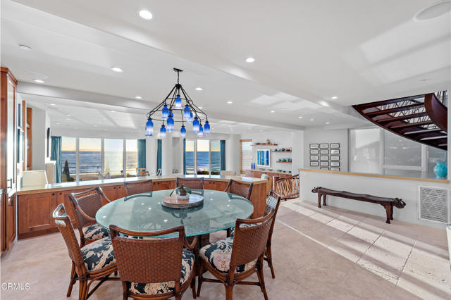 2956 Solimar Beach Drive Drive, Ventura CA: https://media.crmls.org/mediaz/4293e2cf-56d3-42f4-a369-e4abbaa6cb6d.jpg
