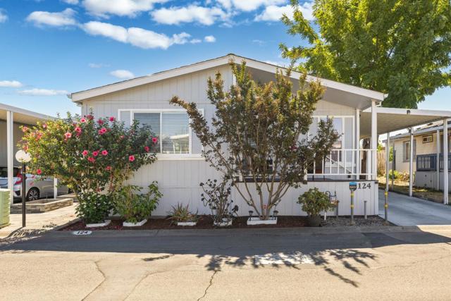 1220 Tasman Drive, Sunnyvale CA: https://media.crmls.org/mediaz/429442c0-200f-40be-bfe3-6b064ebbb1e1.jpg