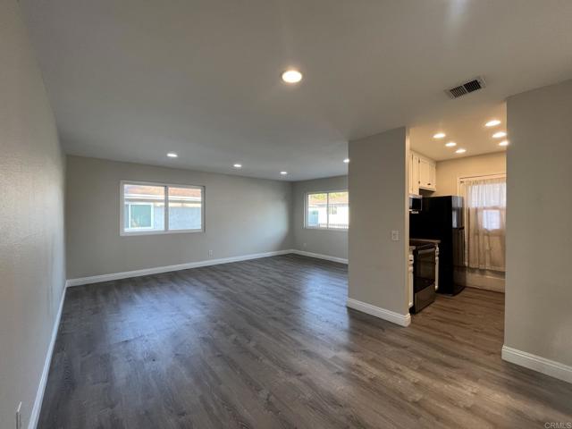 12115 Wintergreen, Lakeside CA: https://media.crmls.org/mediaz/42945083-f9a2-4aa7-912a-c7e05a6ba9d1.jpg