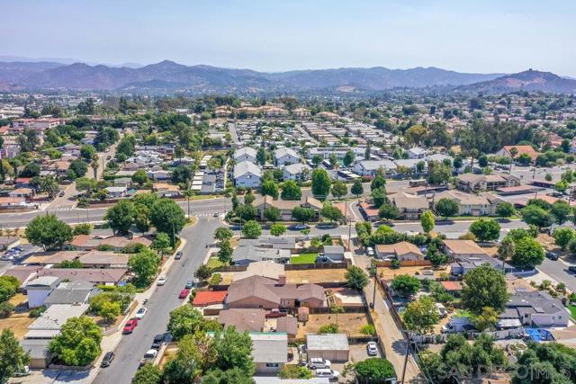 1135 E 3rd Ave, Escondido CA: https://media.crmls.org/mediaz/42951326-10a7-42e9-8c8a-e05dbca15ee6.jpg