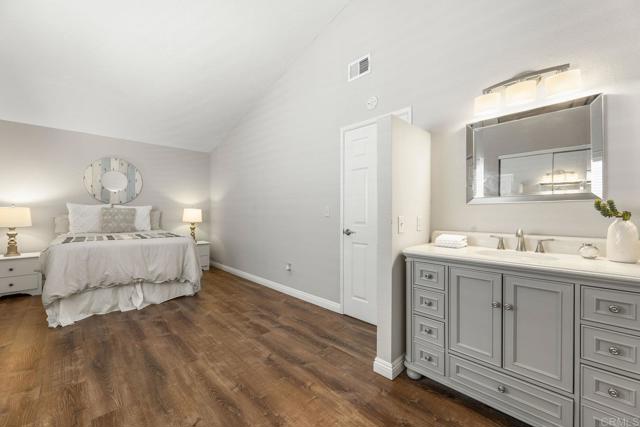 724 Hollowglen Road, Oceanside CA: https://media.crmls.org/mediaz/4295976c-8219-4e8b-b658-eb4fb7348680.jpg