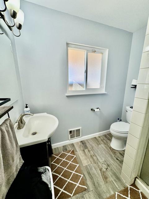 Image 13 of 21 For 369 10th Street