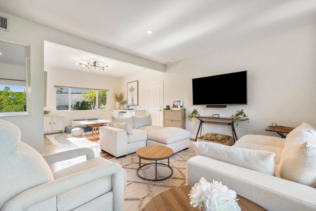 78488 Calle Seama, La Quinta CA: https://media.crmls.org/mediaz/4296e3e8-958f-4e7d-b66c-27e05c5b6760.jpg