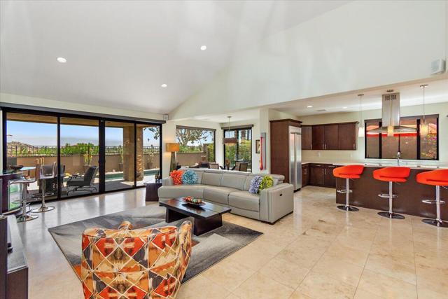 11 Vista Loma Drive, Rancho Mirage CA: https://media.crmls.org/mediaz/42971524-244c-49e0-bc3a-abd0281e2456.jpg
