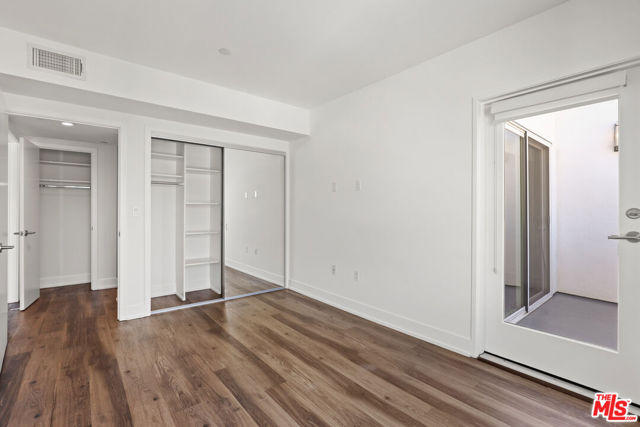 1836 Colby, Los Angeles CA: https://media.crmls.org/mediaz/42978017-6981-4551-b1b0-8d182116a2a7.jpg